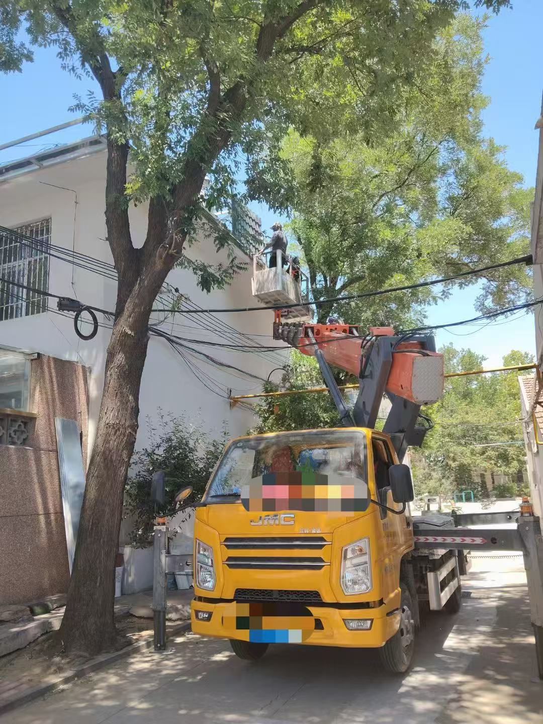 乐亭县高空作业车能吊装重物吗？最大承载多少公斤？