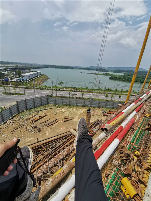 乐亭县作业中发生设备损坏或人员意外，责任怎么划分？